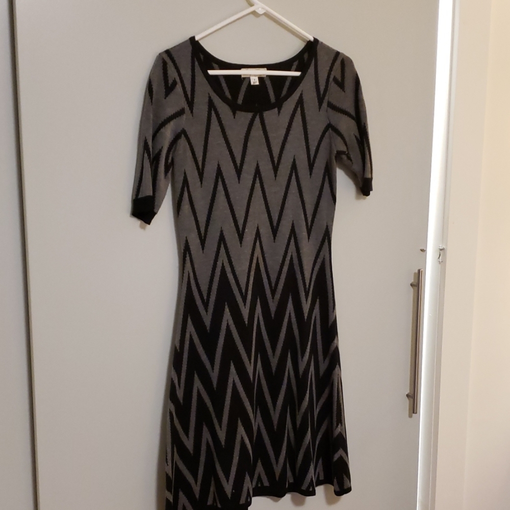 Short Sleeve Chevron Sweater Dress Sz. S